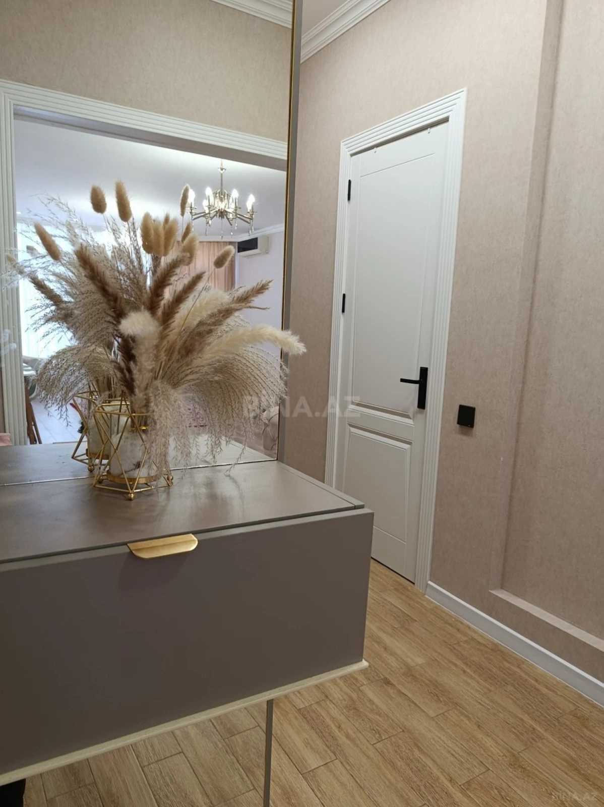 Satılır 5 otaqlı həyət evi 180 m²