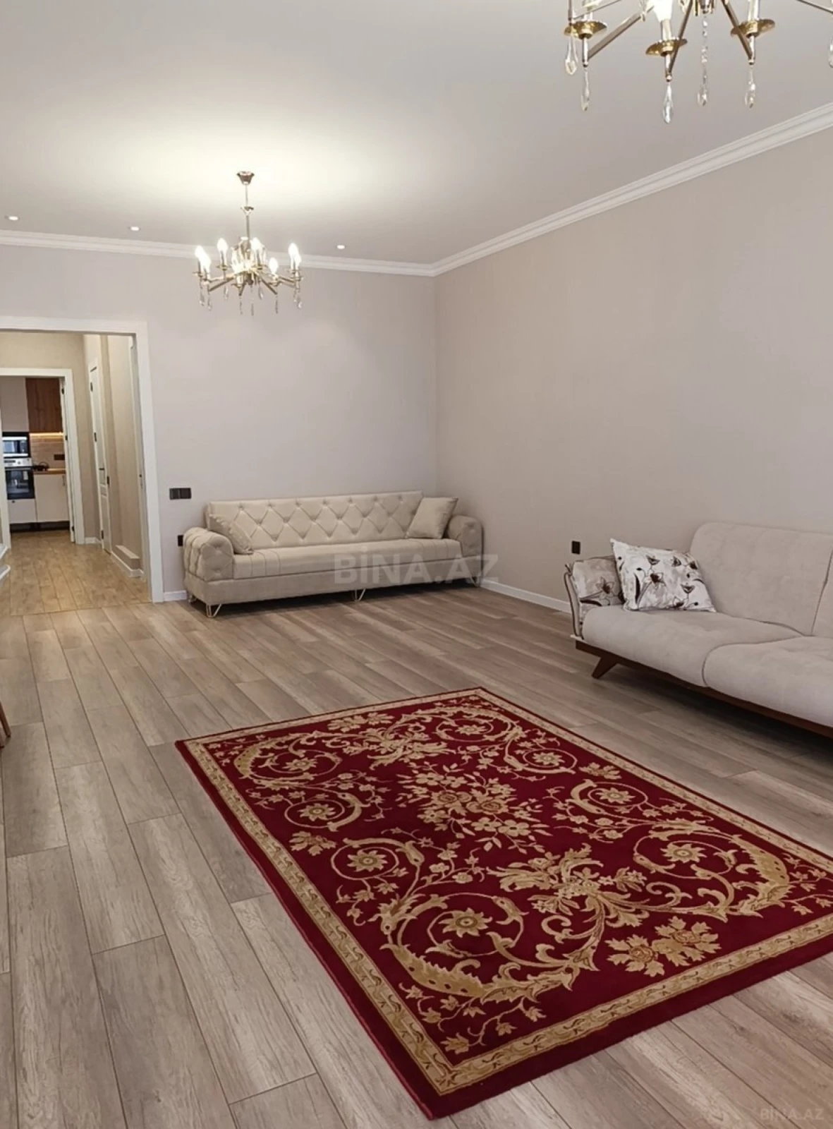 Satılır 5 otaqlı həyət evi 180 m²