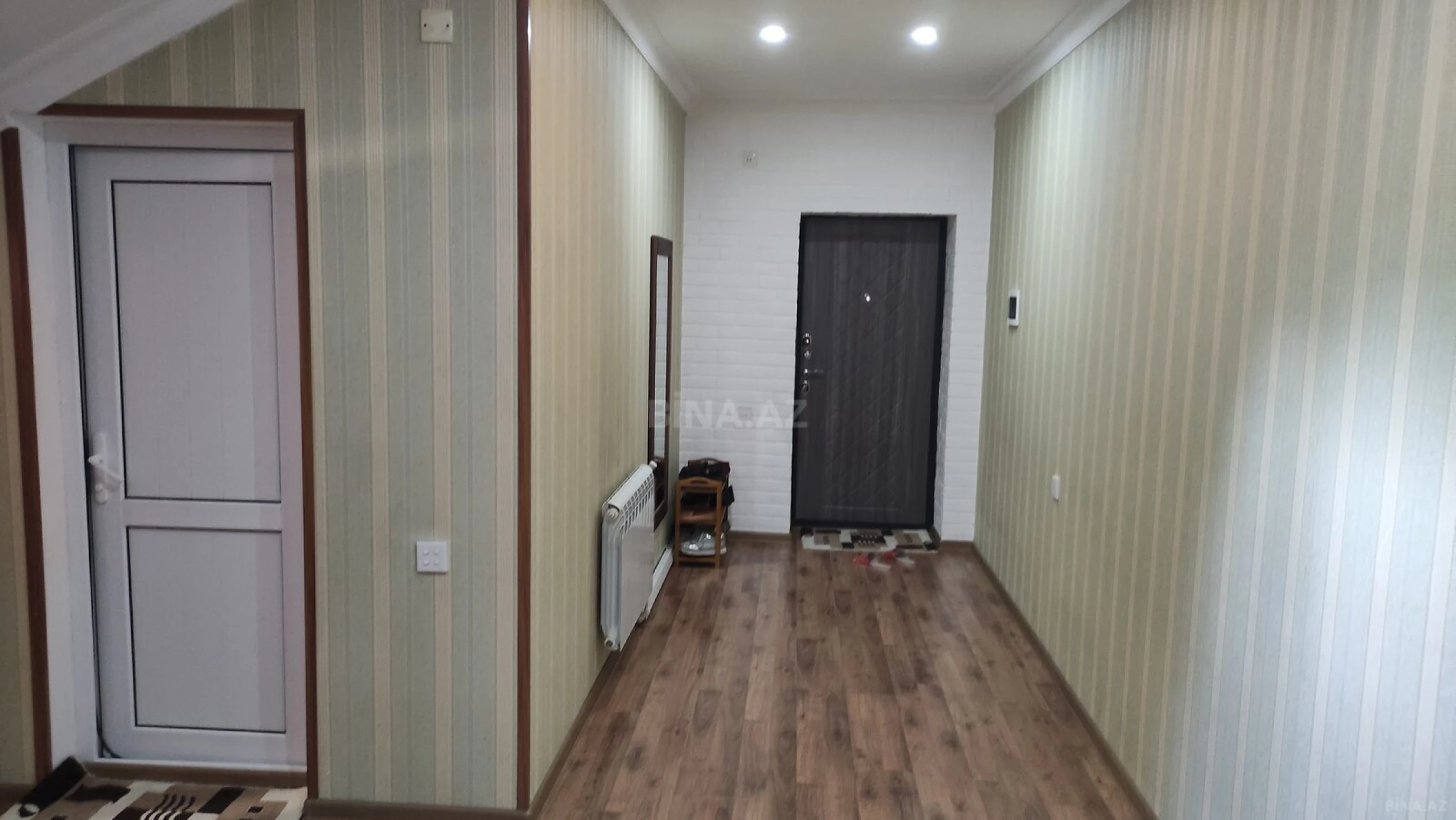 Satılır 6 otaqlı həyət evi 178 m²