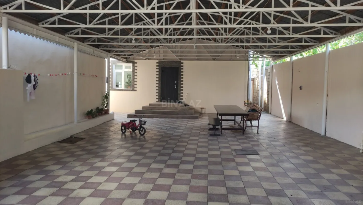 Satılır 6 otaqlı həyət evi 178 m²