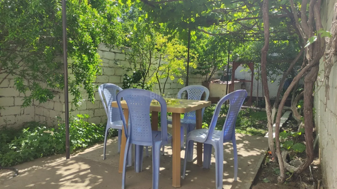 Satılır 6 otaqlı həyət evi 178 m²