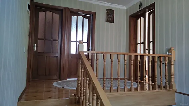 Satılır 6 otaqlı həyət evi 178 m²