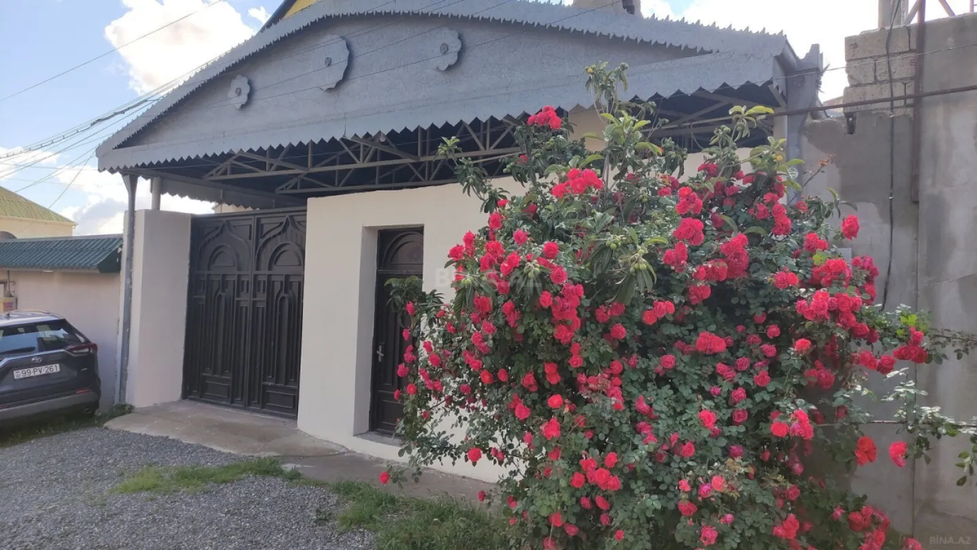 Satılır 6 otaqlı həyət evi 178 m²