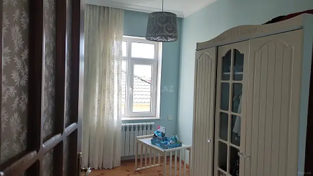 Satılır 6 otaqlı həyət evi 178 m²