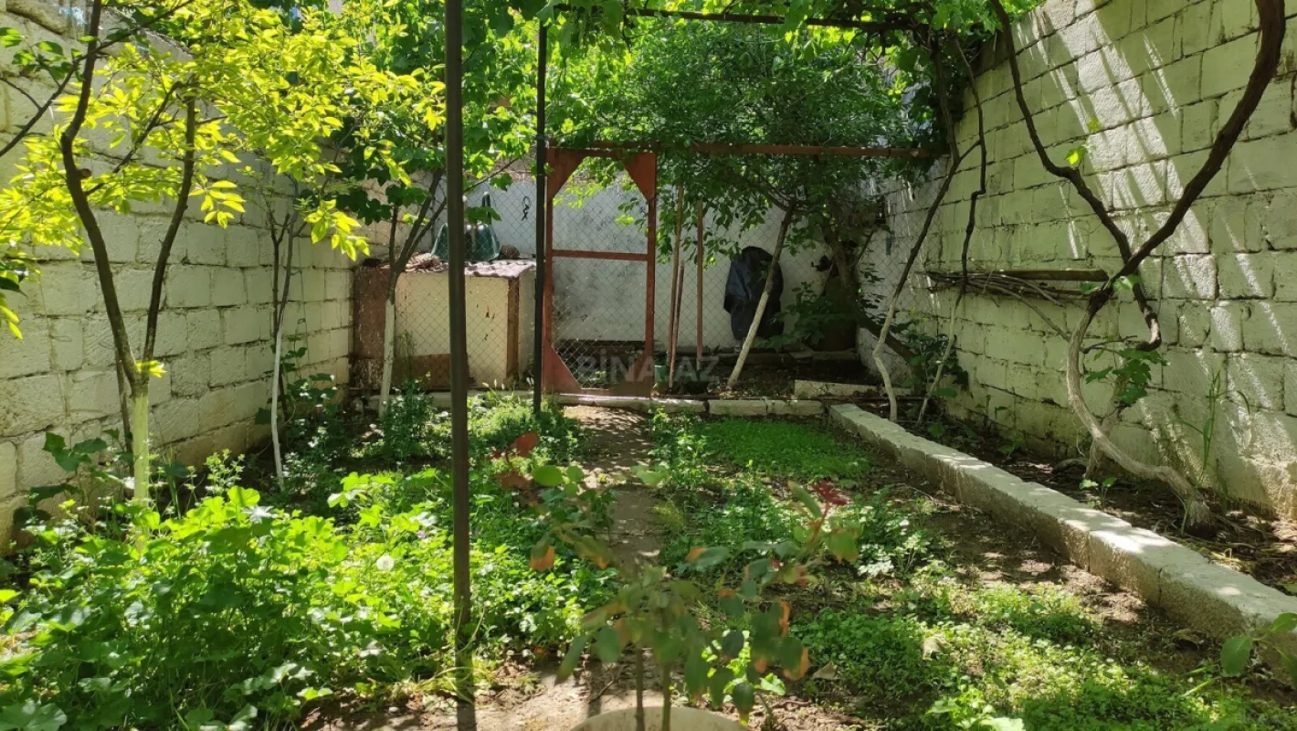 Satılır 6 otaqlı həyət evi 178 m²