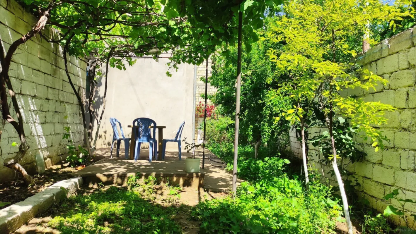 Satılır 6 otaqlı həyət evi 178 m²