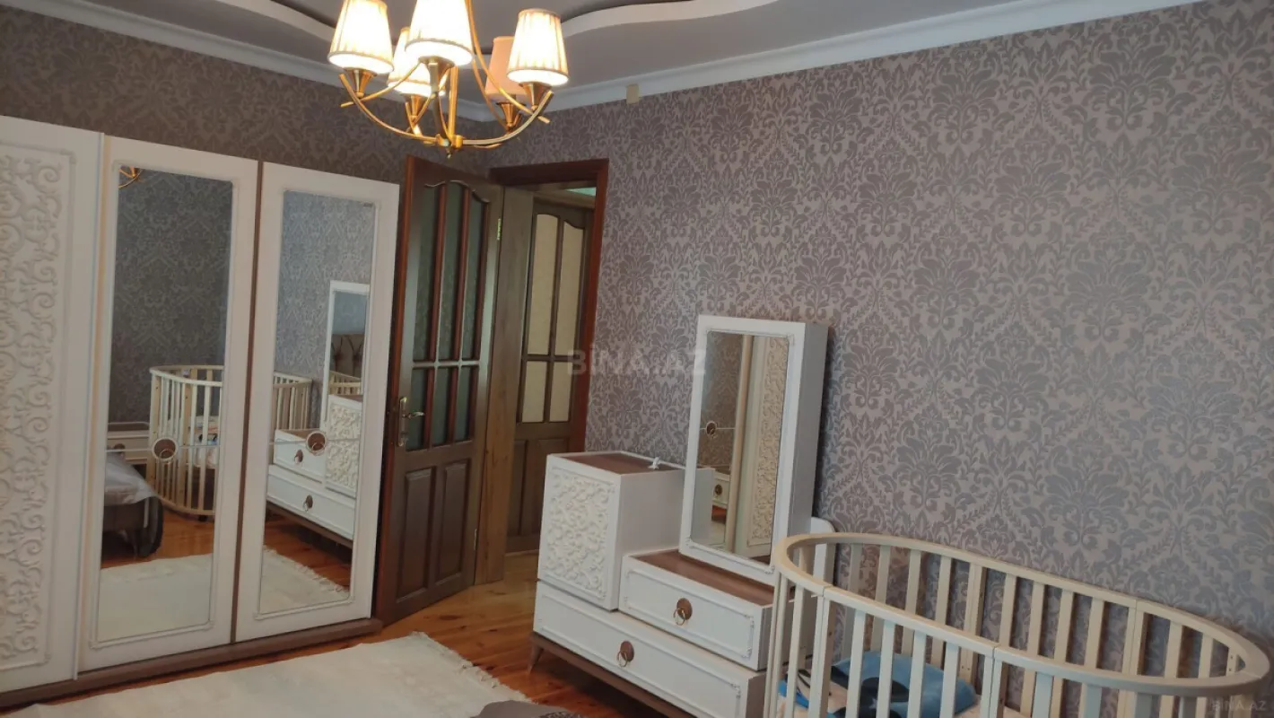Satılır 6 otaqlı həyət evi 178 m²