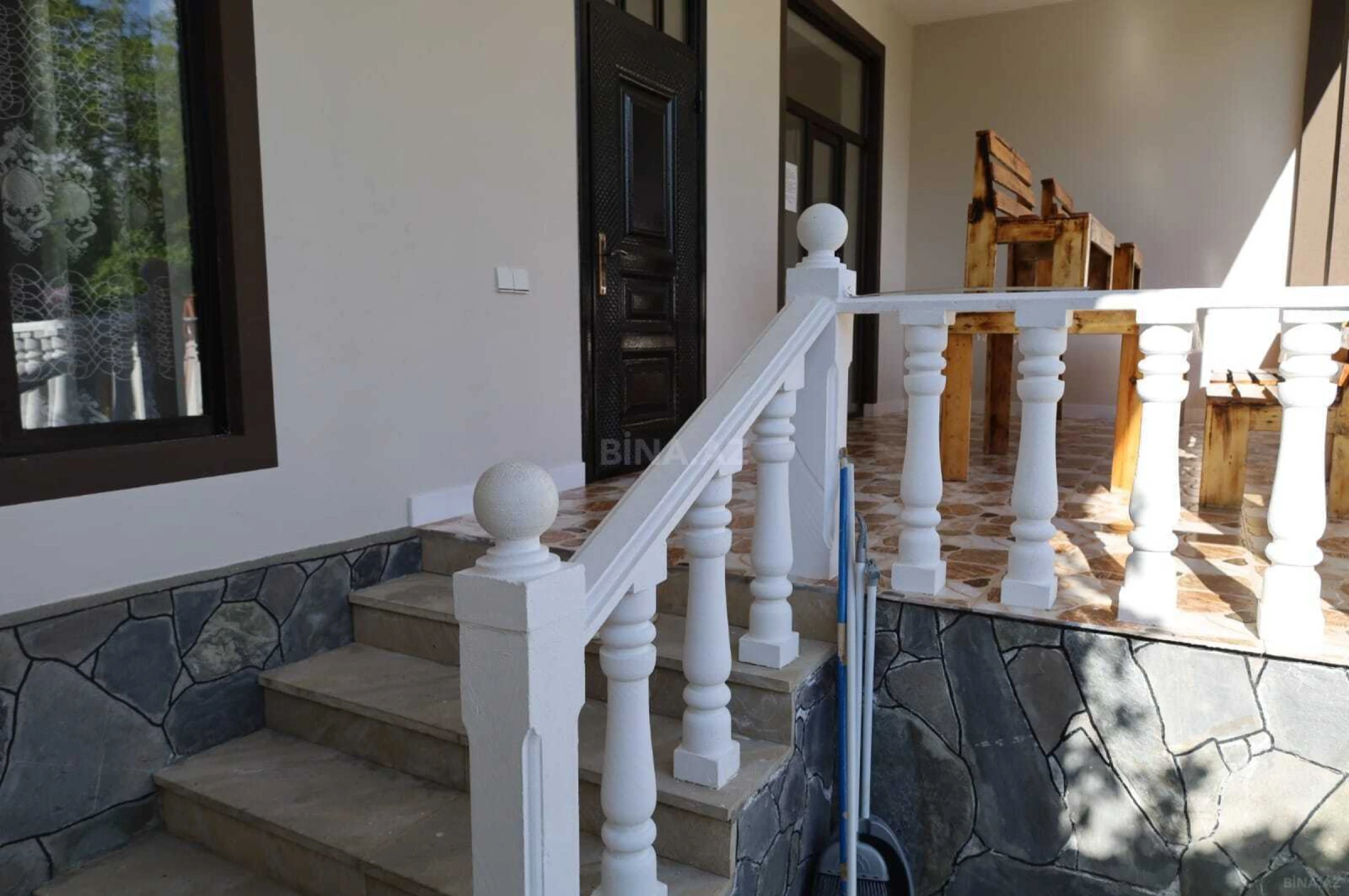 Kirayə verilir 7 otaqlı həyət evi 130 m²