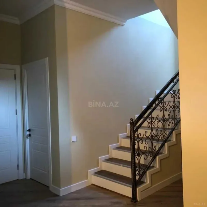 Kirayə verilir 7 otaqlı həyət evi 130 m²