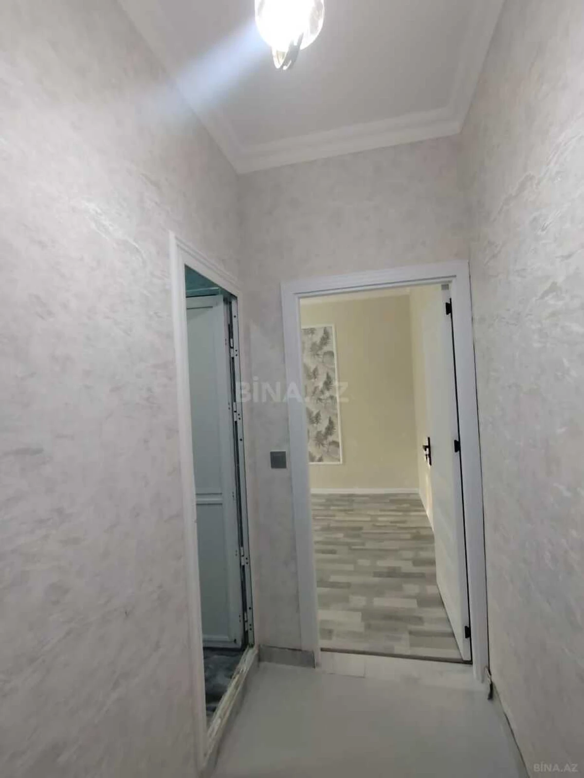 Satılır 2 otaqlı mənzil 55 m²