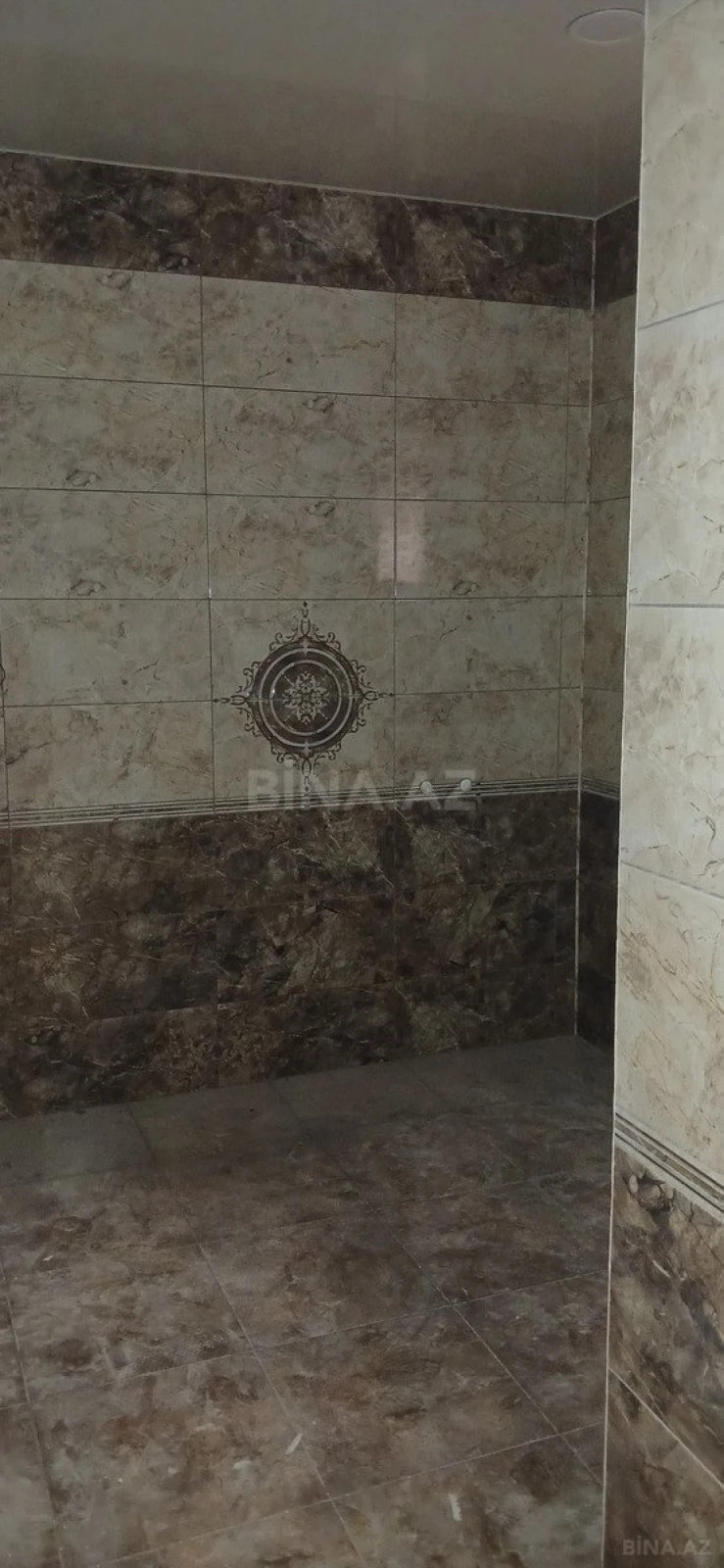 Satılır 7 otaqlı həyət evi 400 m²