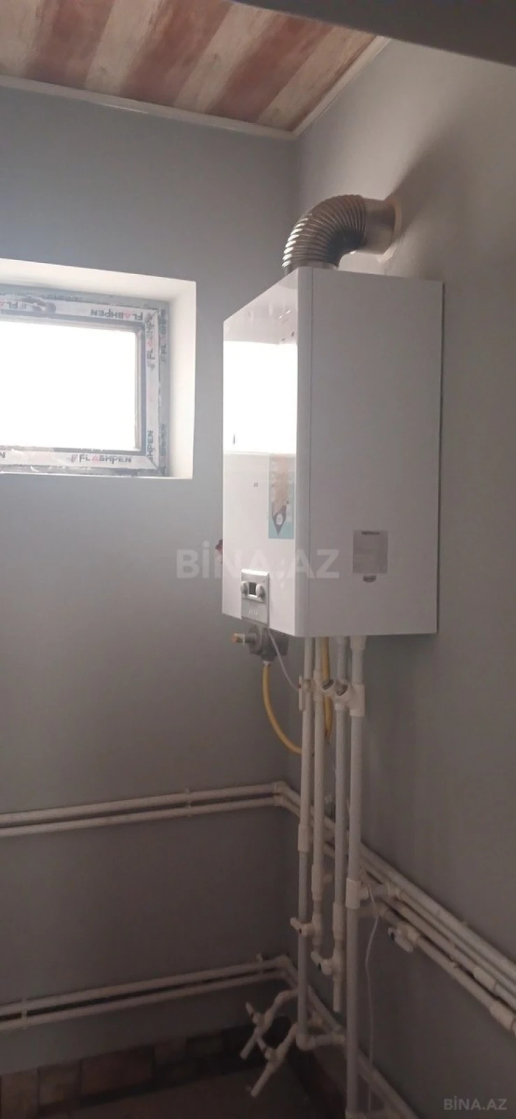 Satılır 7 otaqlı həyət evi 400 m²