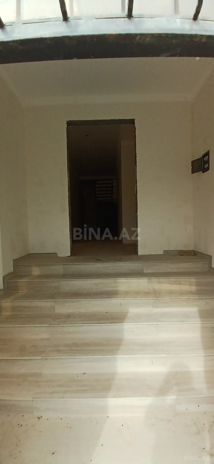 Satılır 7 otaqlı həyət evi 400 m²