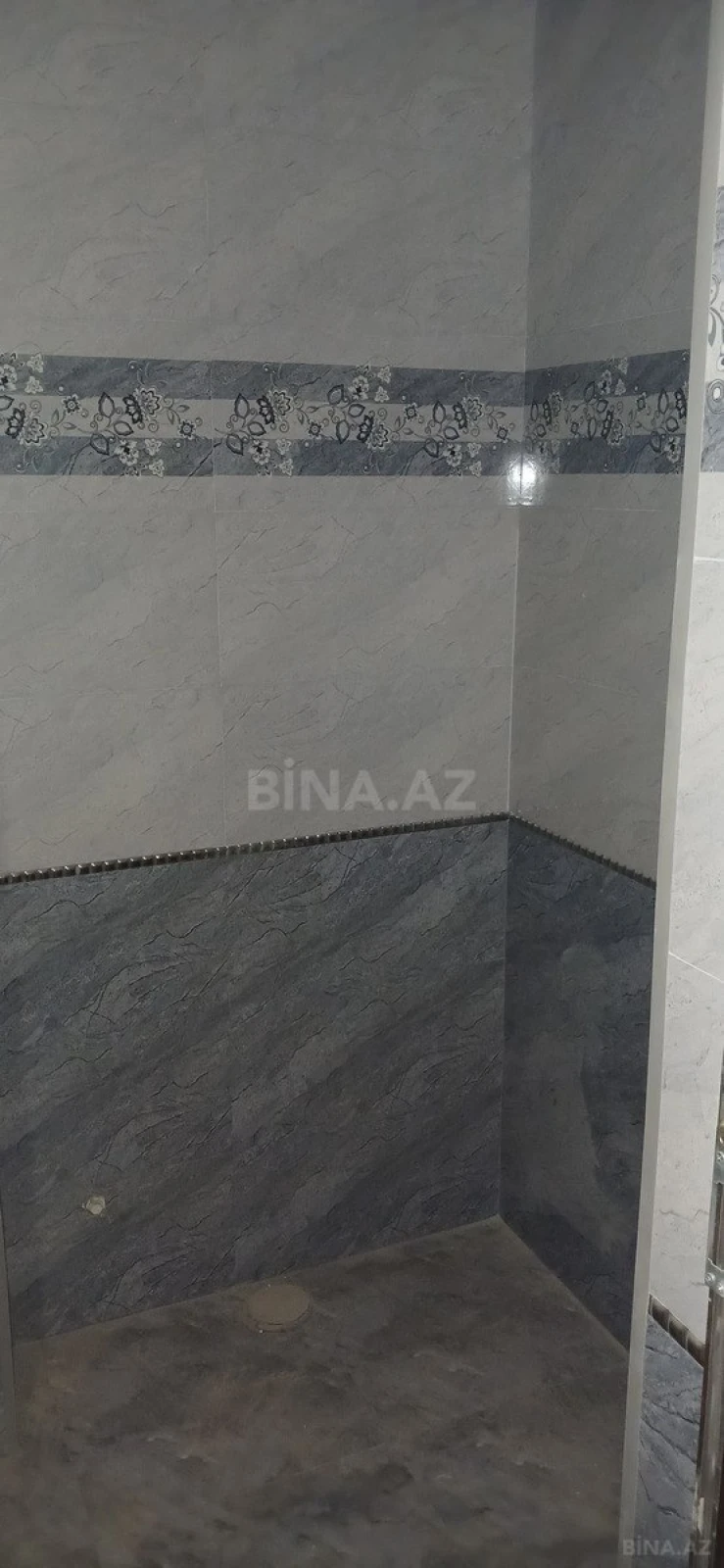 Satılır 7 otaqlı həyət evi 400 m²