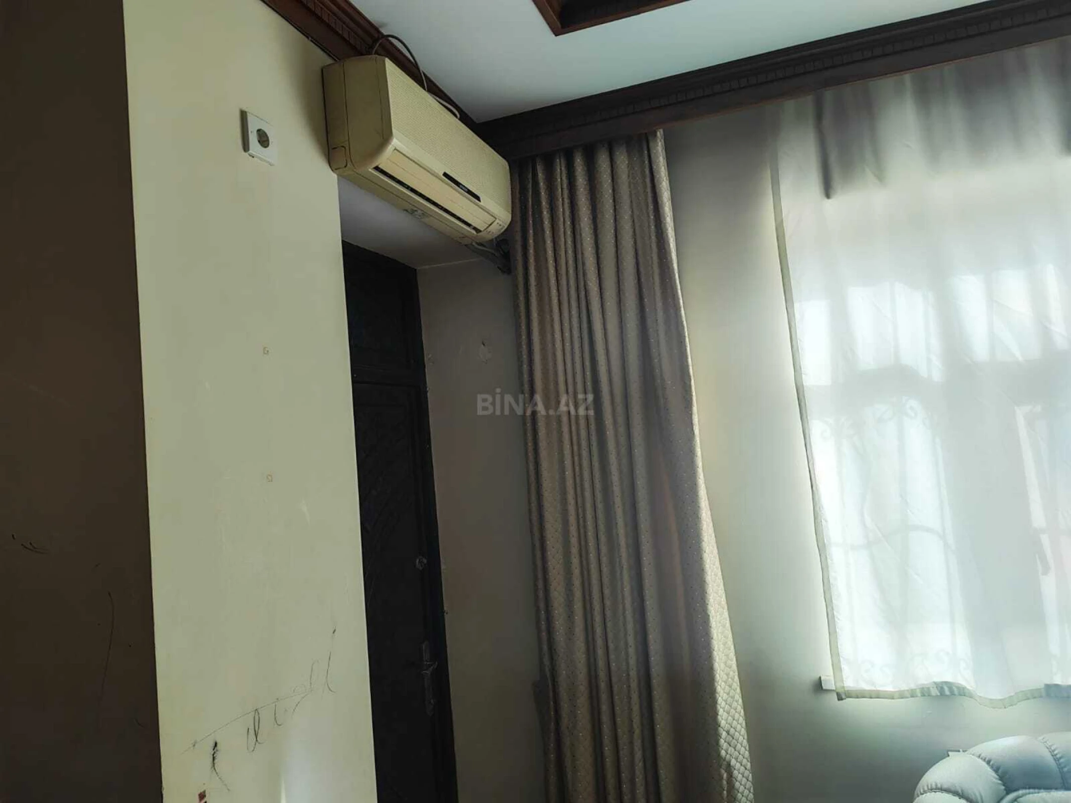 Kirayə verilir 7 otaqlı həyət evi 300 m²