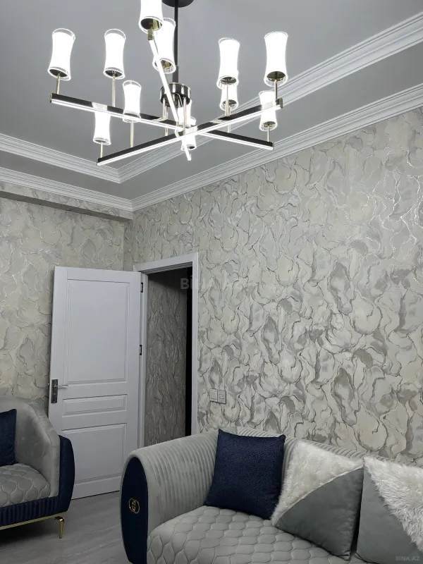 Satılır 3 otaqlı mənzil 130 m²
