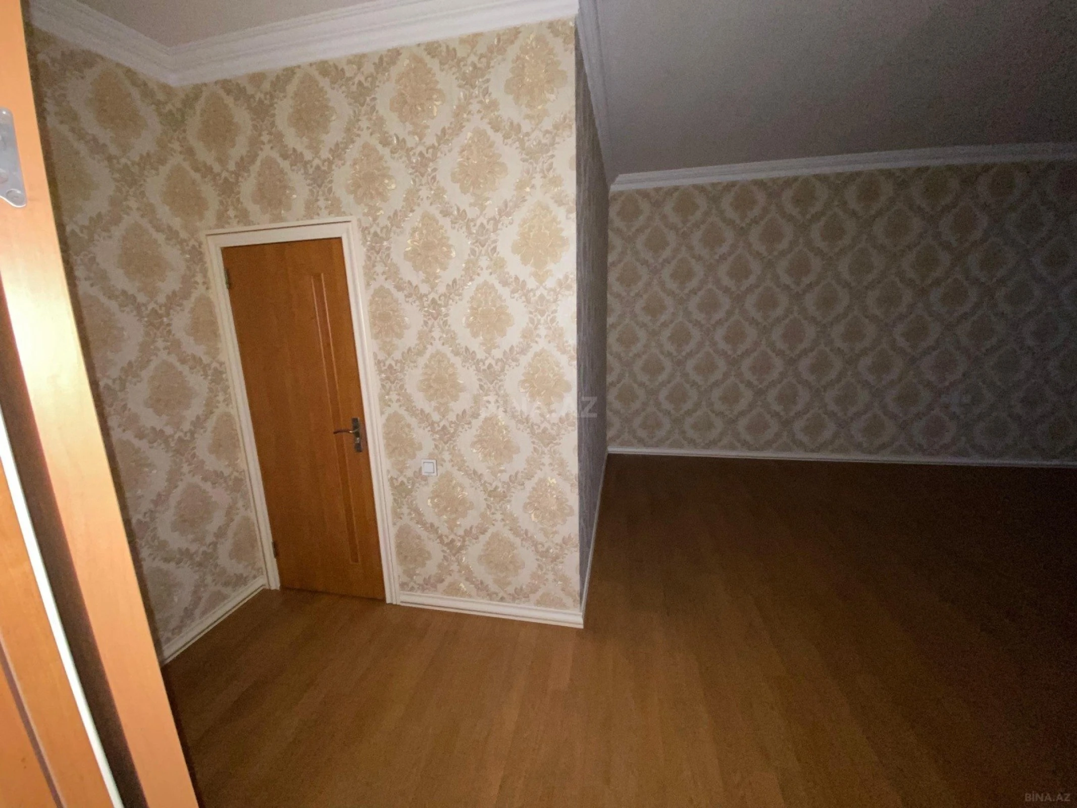 Satılır 6 otaqlı həyət evi 450 m²