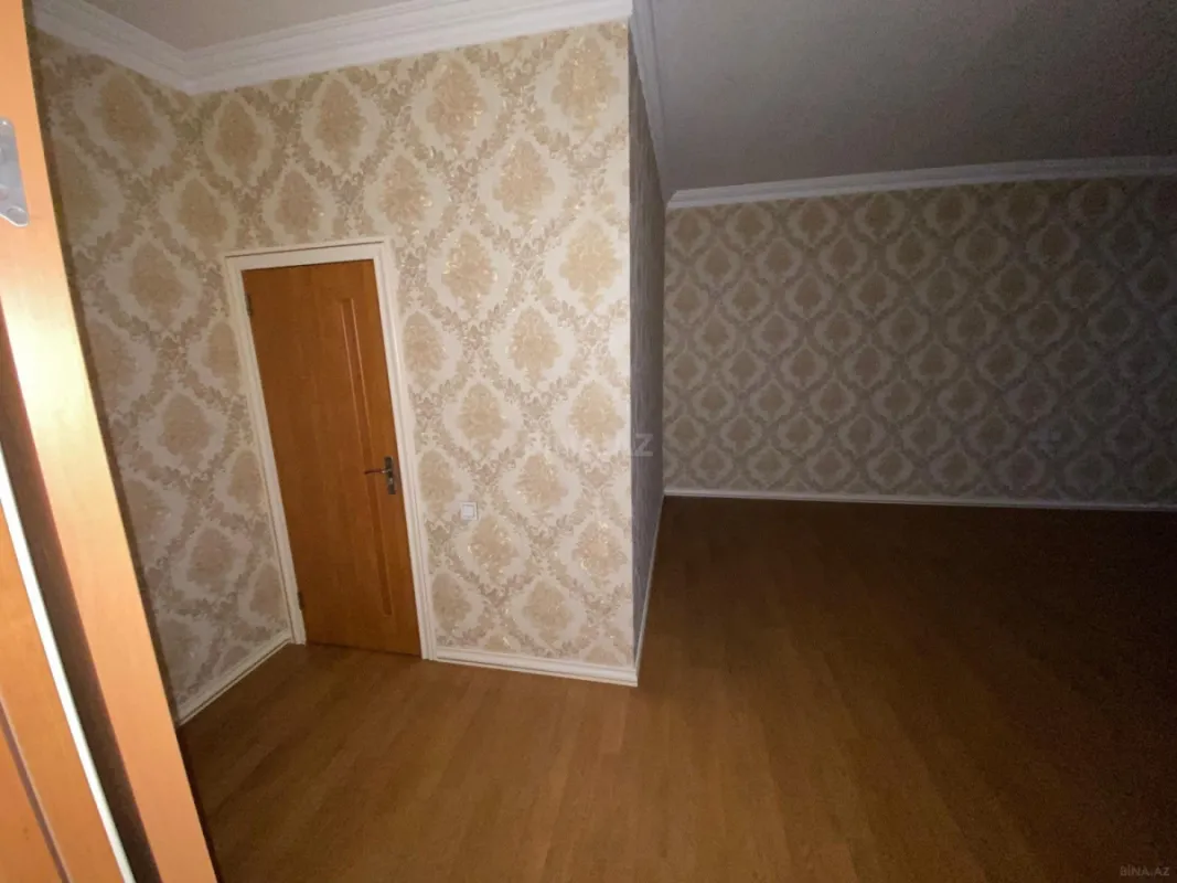 Satılır 6 otaqlı həyət evi 450 m²