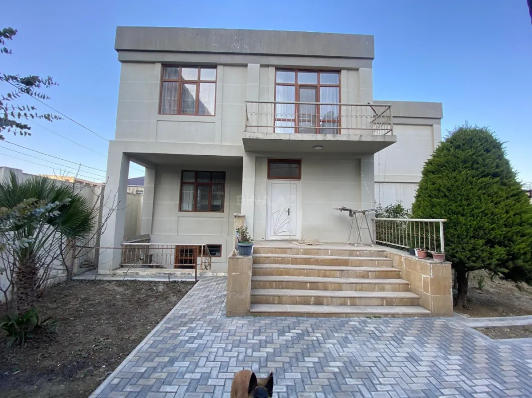Satılır 6 otaqlı həyət evi 450 m²