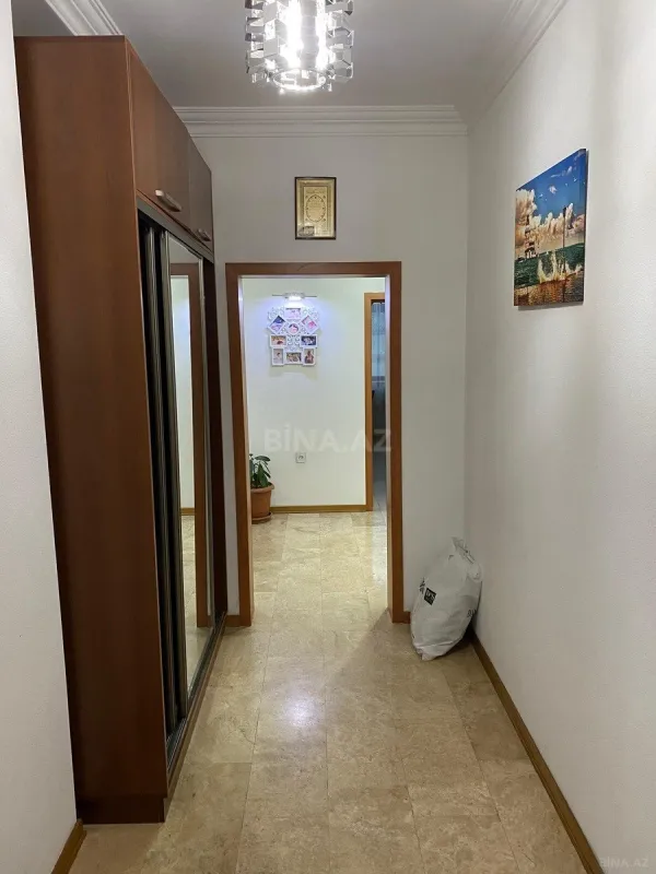Satılır 6 otaqlı həyət evi 450 m²
