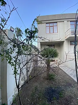 Satılır 6 otaqlı həyət evi 450 m²
