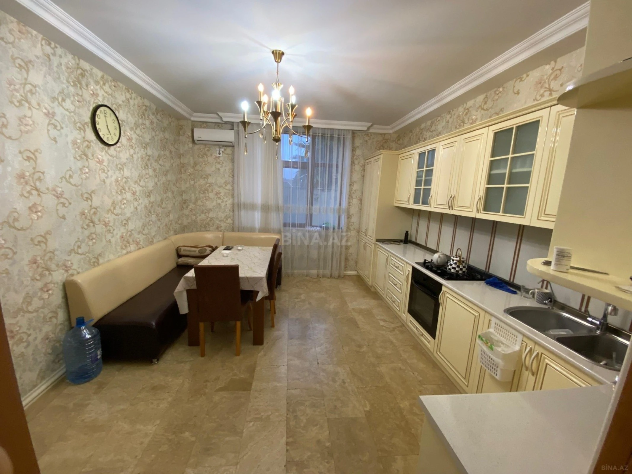 Satılır 6 otaqlı həyət evi 450 m²