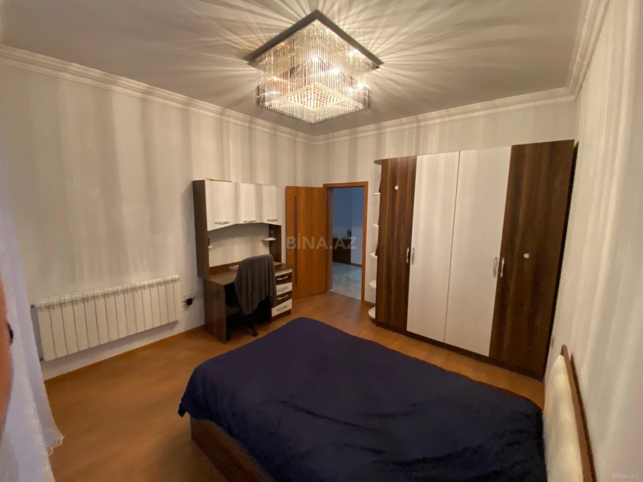 Satılır 6 otaqlı həyət evi 450 m²