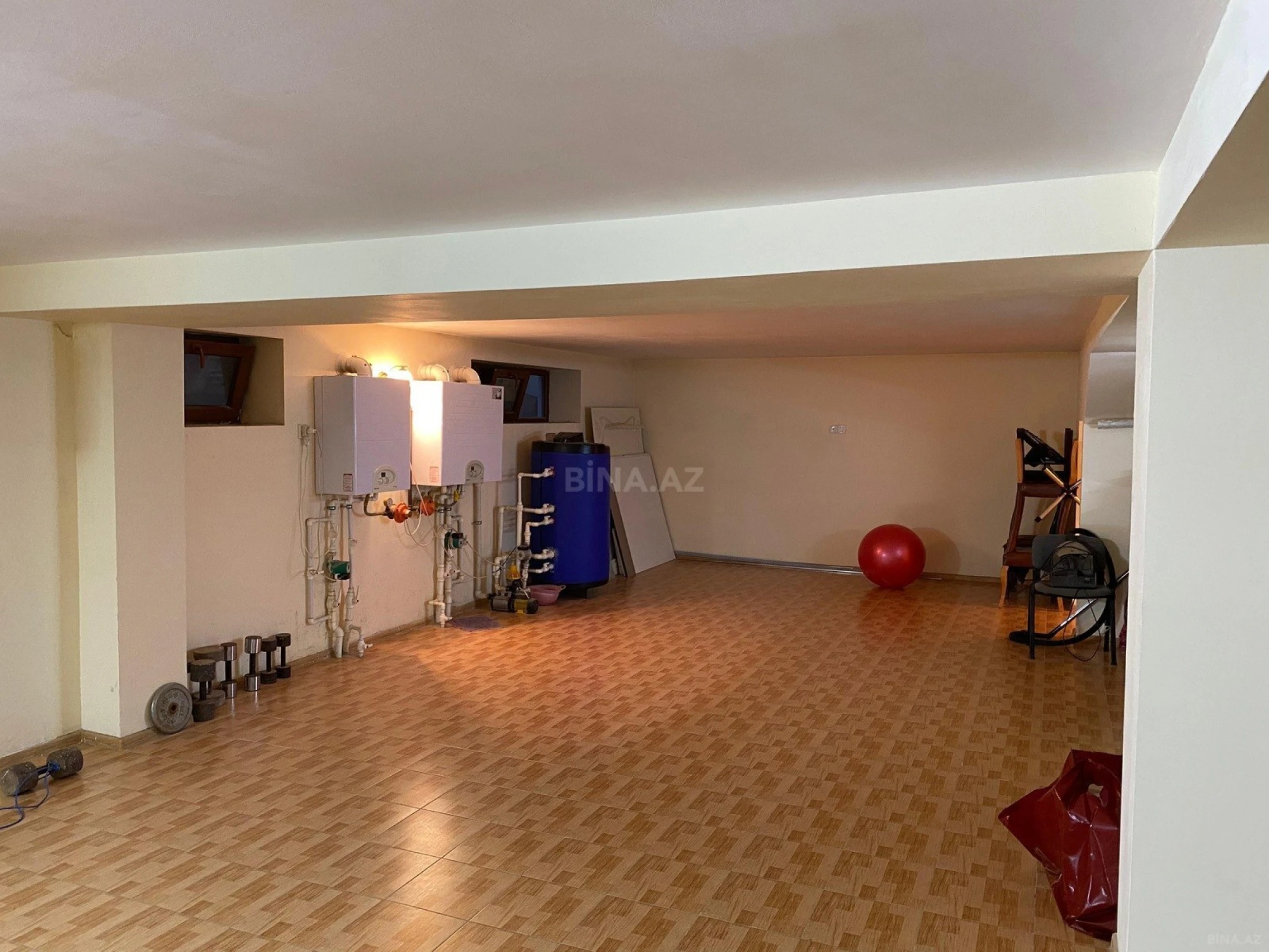 Satılır 6 otaqlı həyət evi 450 m²