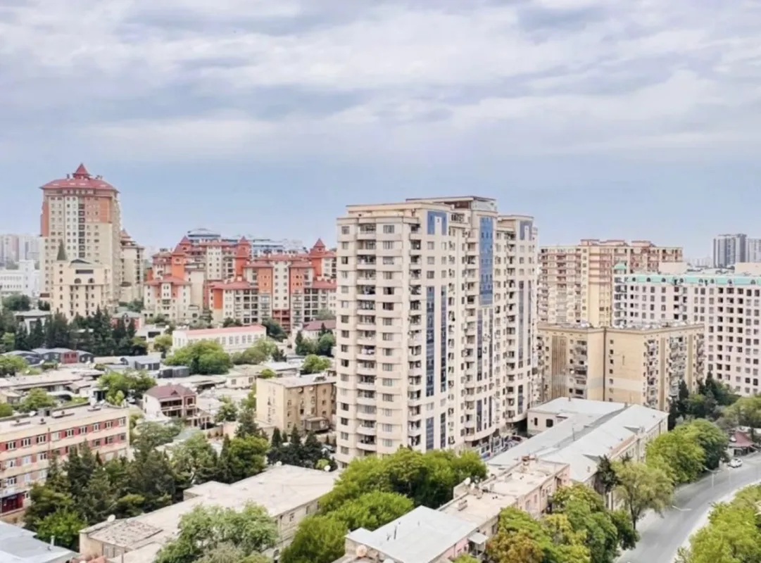 Satılır 3 otaqlı mənzil 105 m²