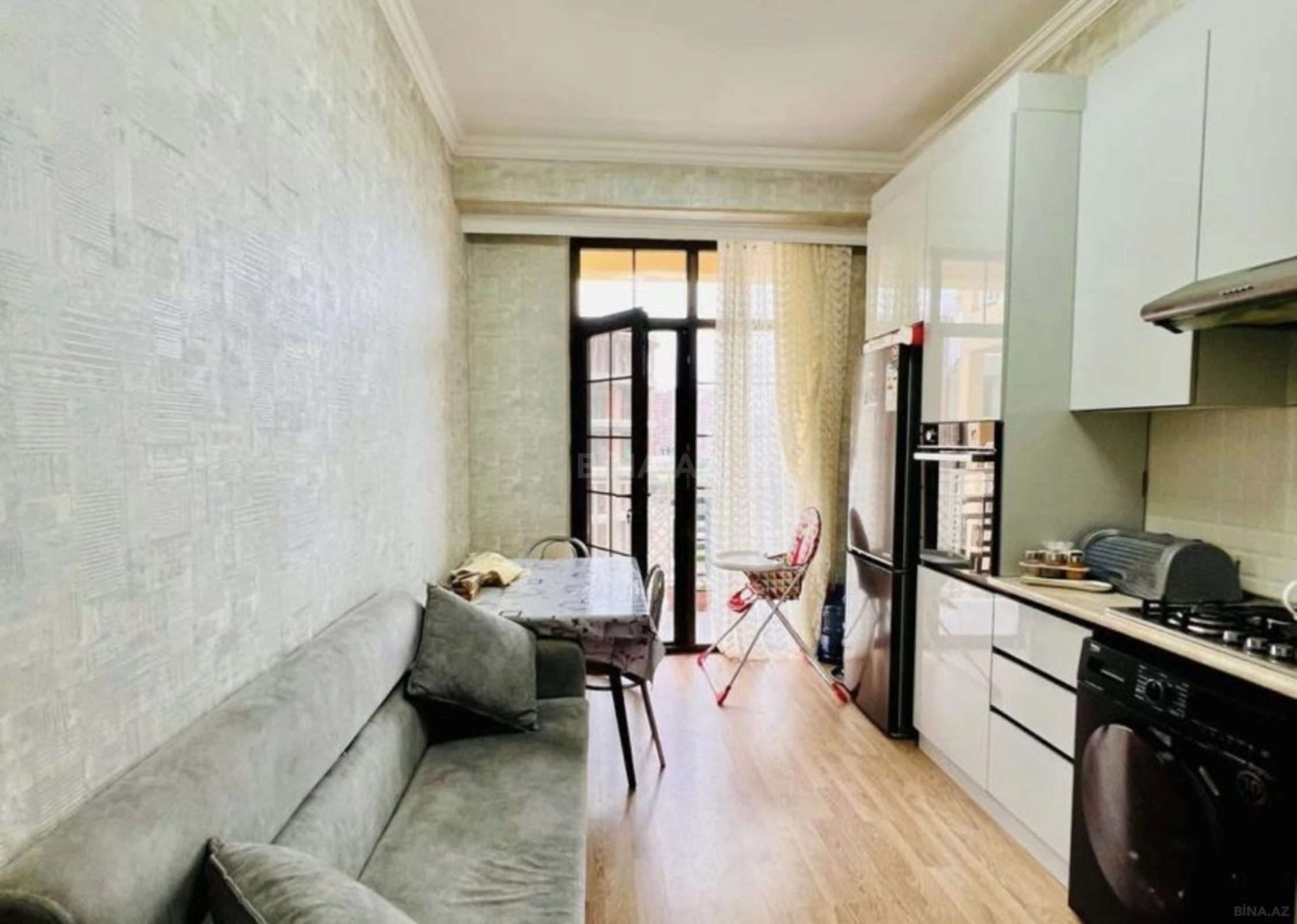 Satılır 3 otaqlı mənzil 105 m²