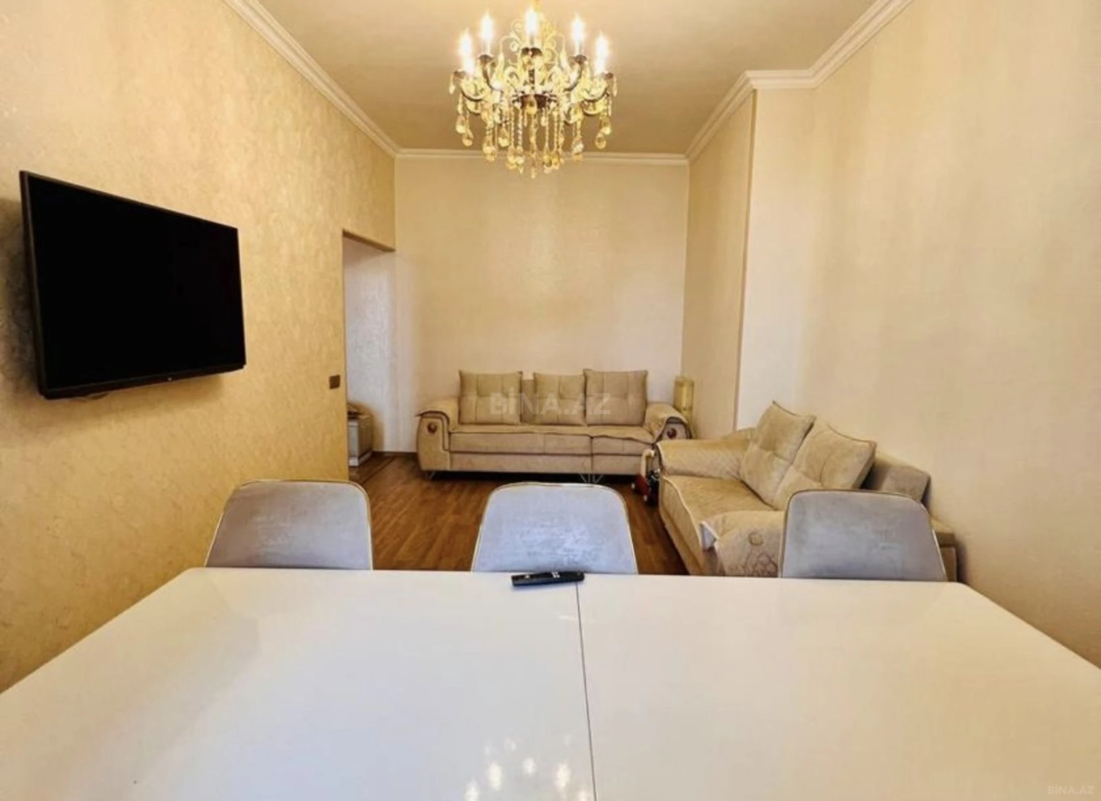 Satılır 3 otaqlı mənzil 105 m²