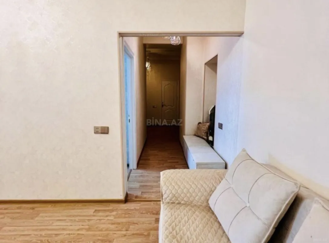 Satılır 3 otaqlı mənzil 105 m²