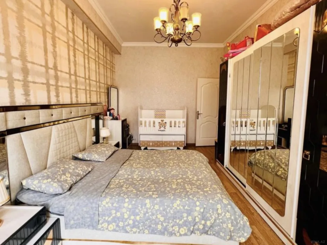 Satılır 3 otaqlı mənzil 105 m²