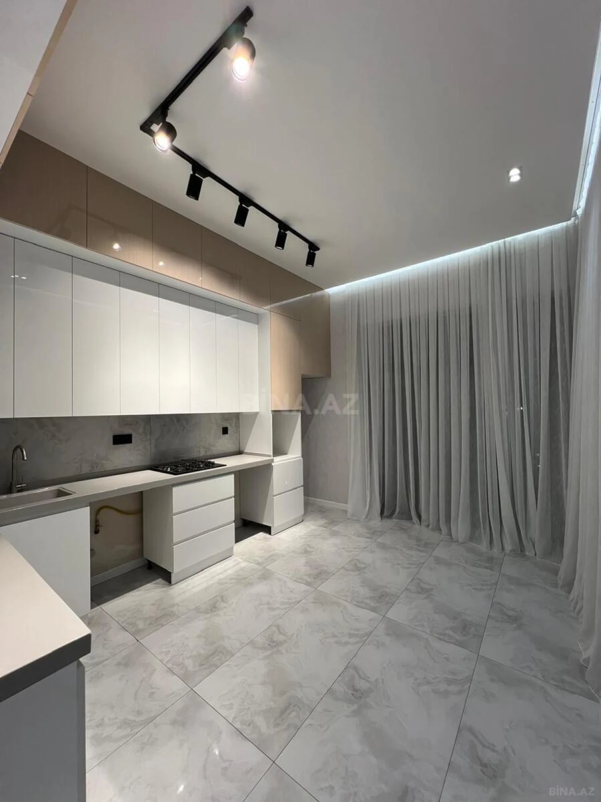 Satılır 4 otaqlı həyət evi 170 m²