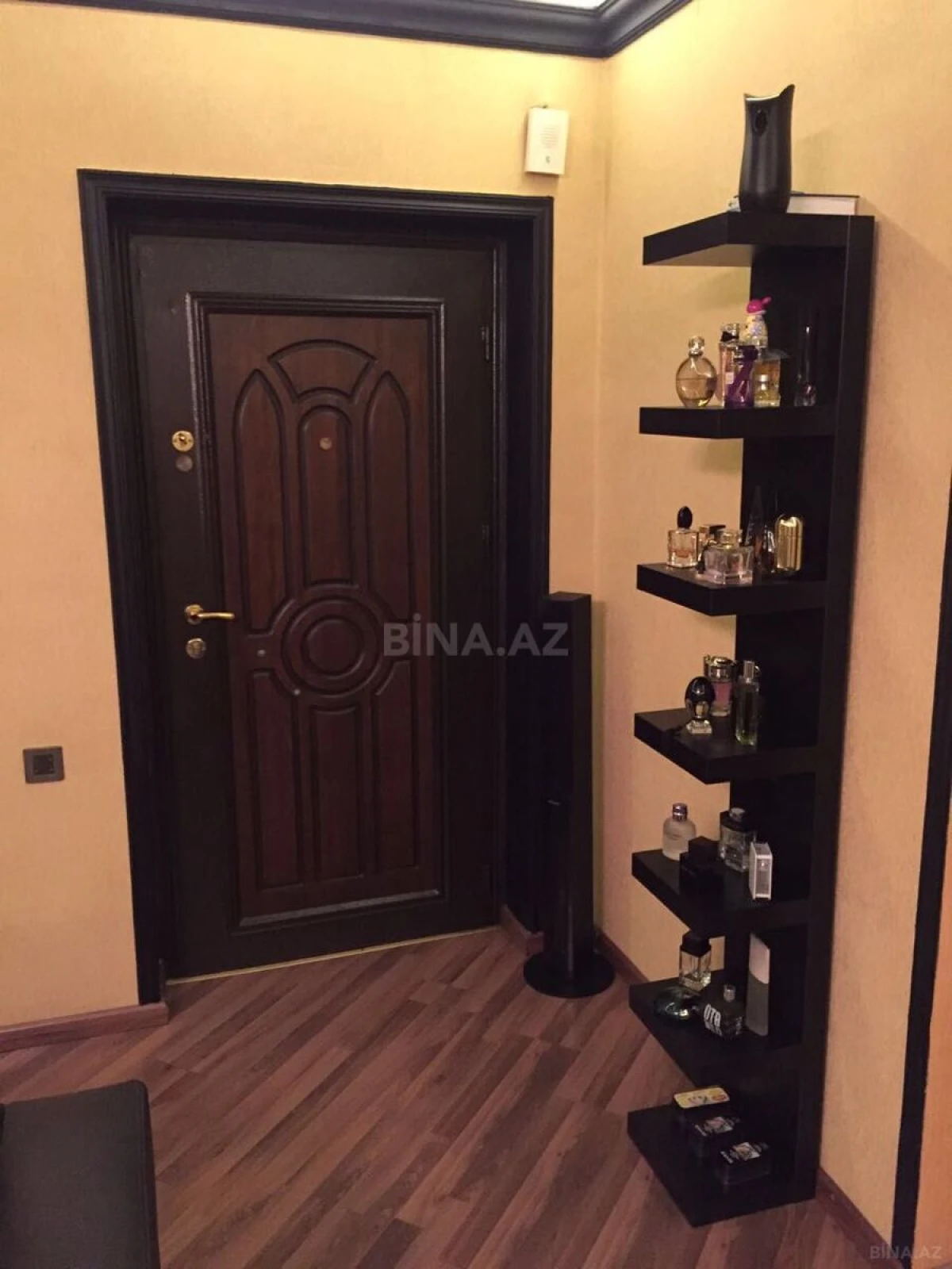 Satılır 2 otaqlı mənzil 71 m²