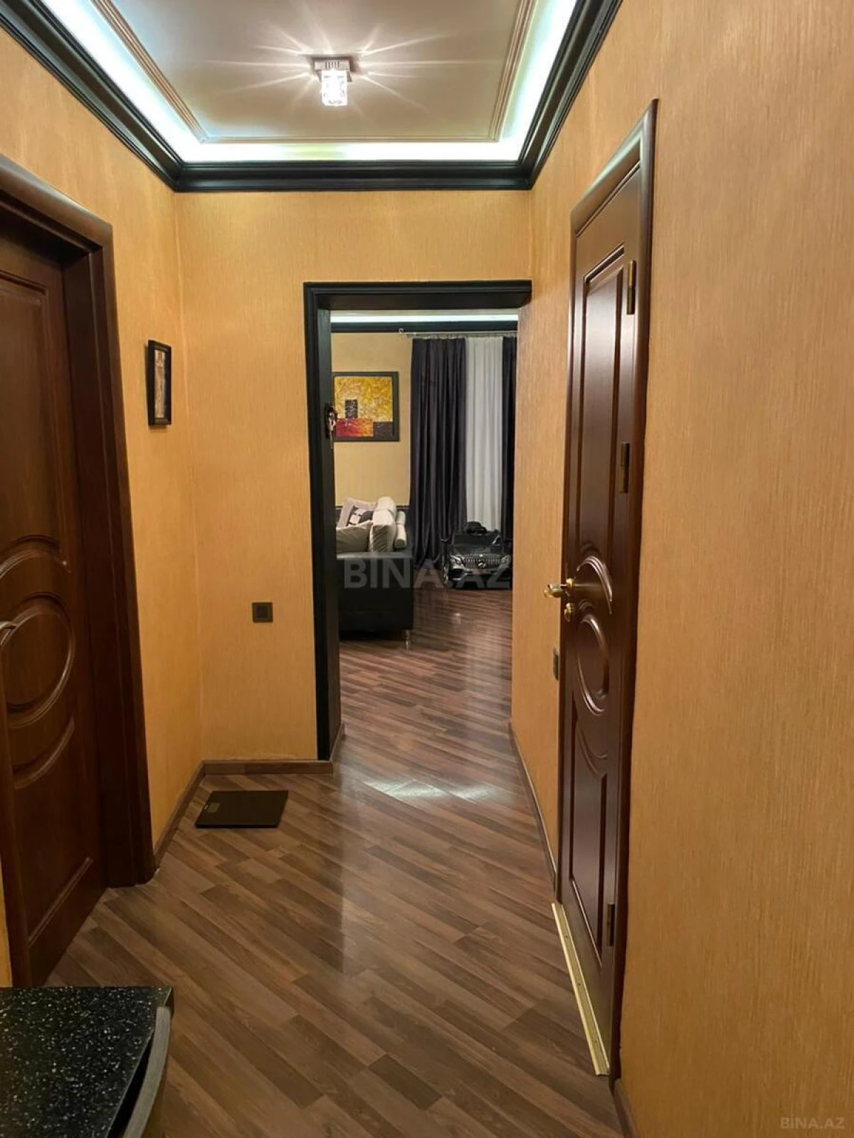 Satılır 2 otaqlı mənzil 71 m²