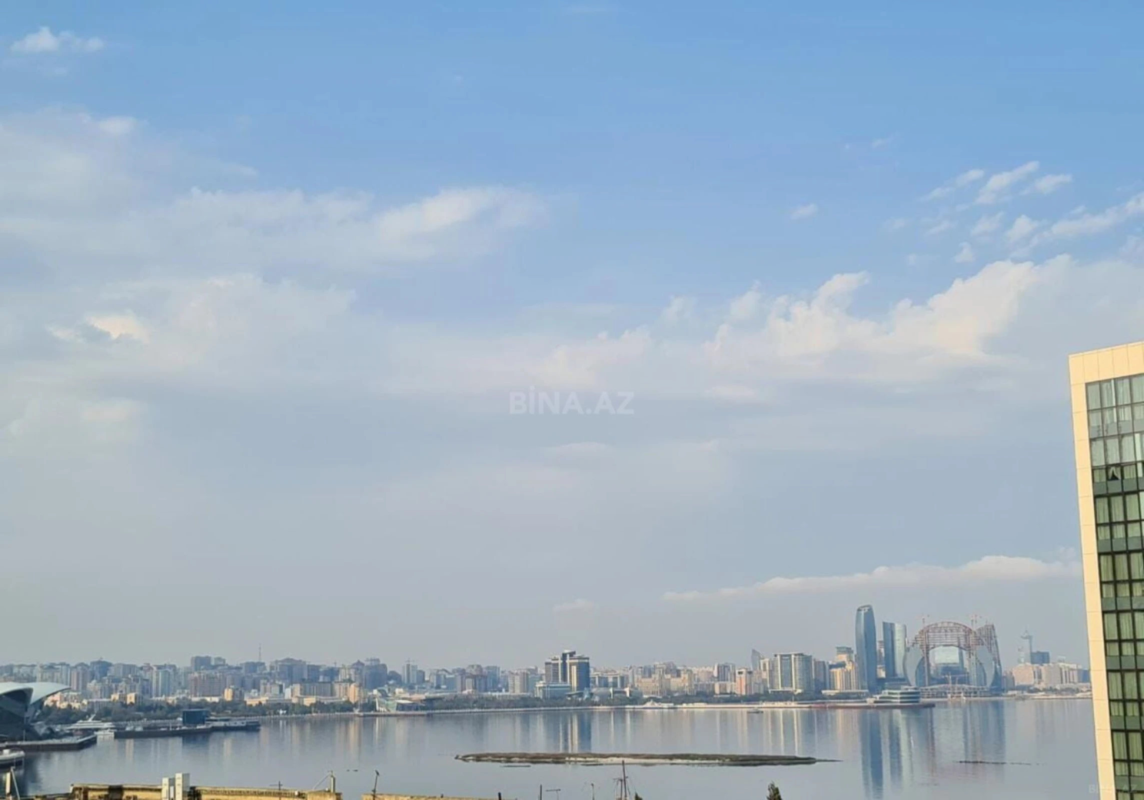 Satılır 2 otaqlı mənzil 71 m²