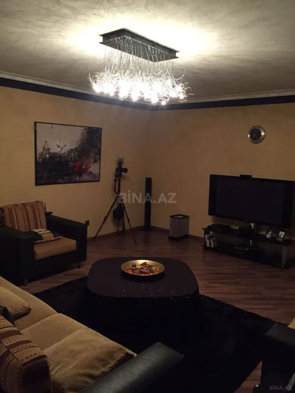 Satılır 2 otaqlı mənzil 71 m²