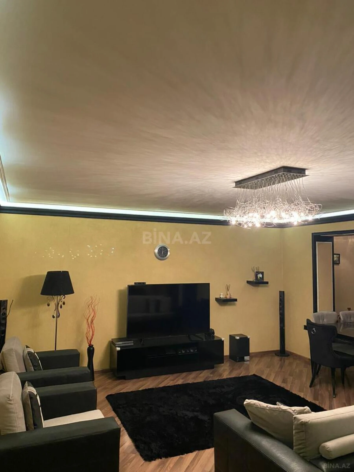 Satılır 2 otaqlı mənzil 71 m²