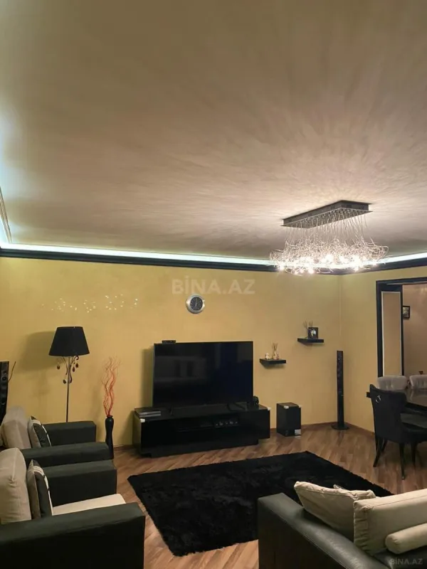 Satılır 2 otaqlı mənzil 71 m²