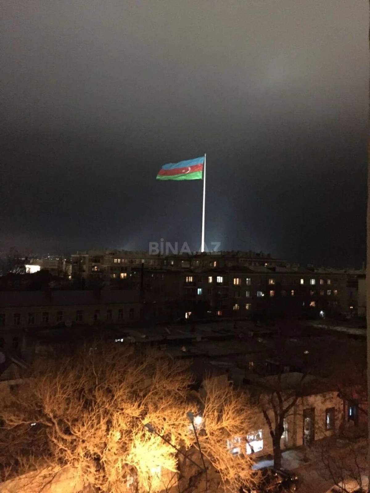 Satılır 2 otaqlı mənzil 71 m²