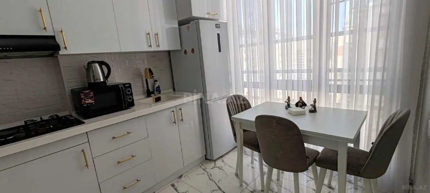 Kirayə verilir 2 otaqlı mənzil 60 m²
