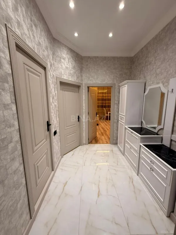 Kirayə verilir 2 otaqlı mənzil 65 m²