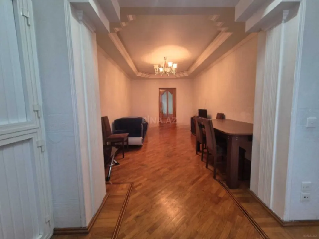 Kirayə verilir 2 otaqlı mənzil 75 m²