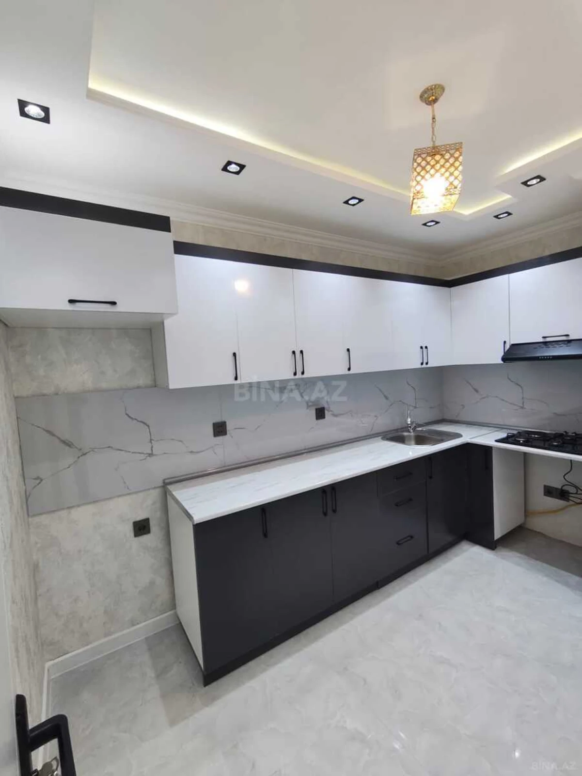 Kirayə verilir 2 otaqlı mənzil 80 m²