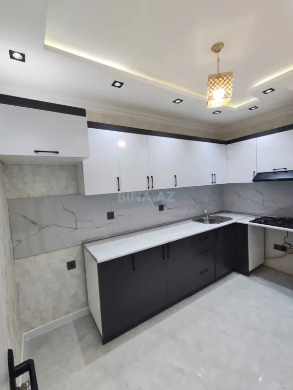 Kirayə verilir 2 otaqlı mənzil 80 m²