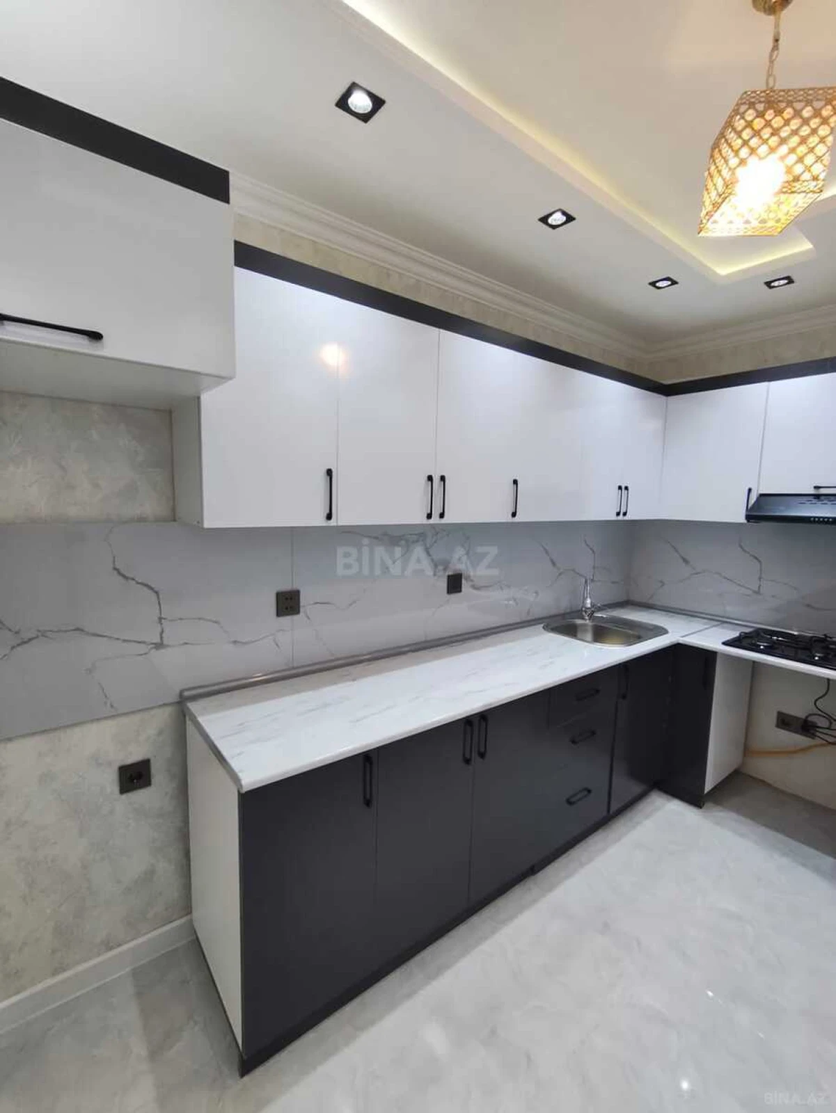 Kirayə verilir 2 otaqlı mənzil 80 m²