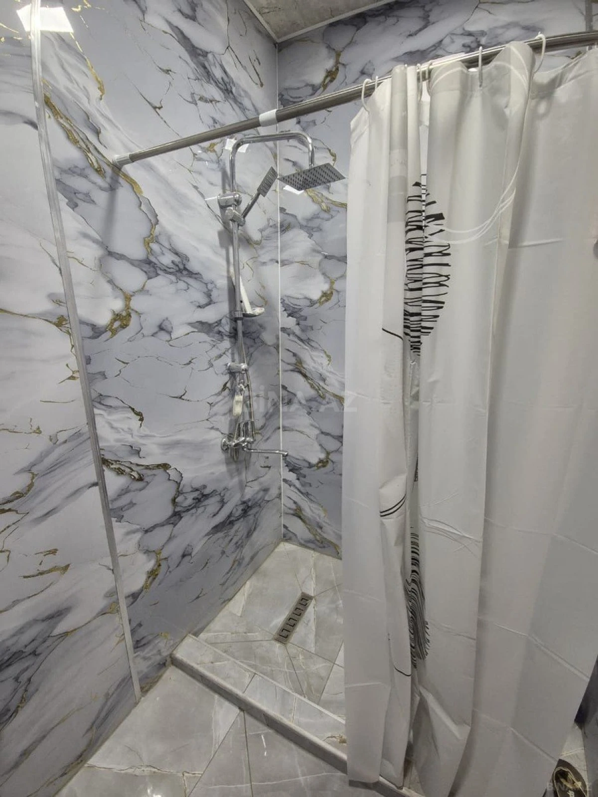 Satılır 4 otaqlı həyət evi 159 m²