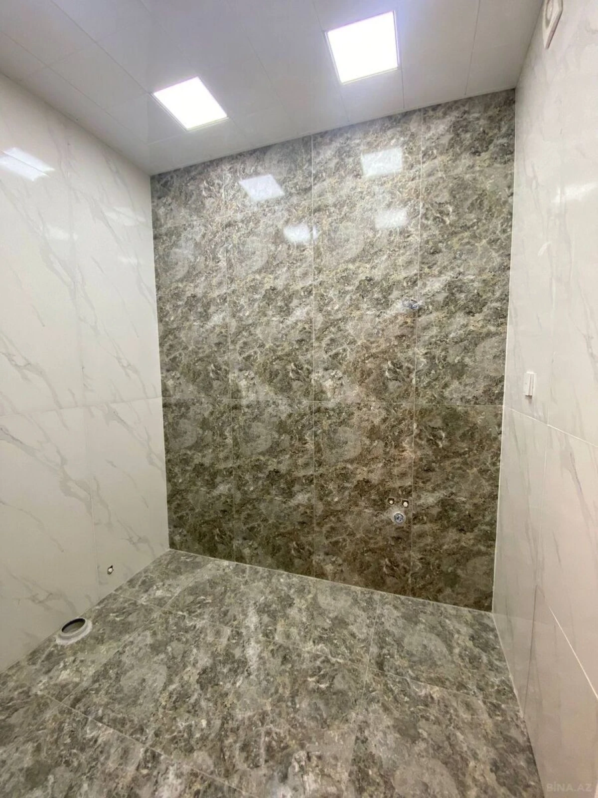 Satılır 3 otaqlı mənzil 160 m²