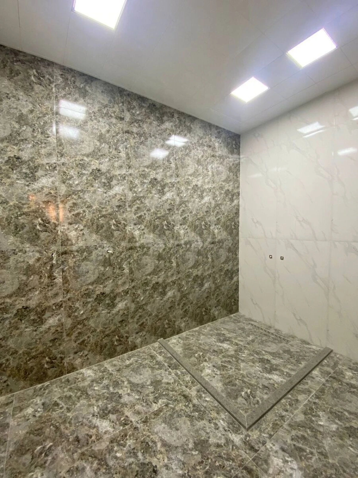 Satılır 3 otaqlı mənzil 160 m²
